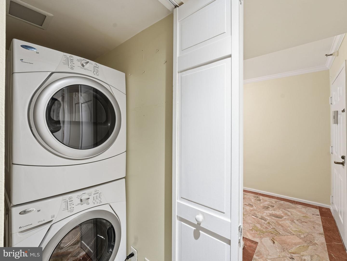 1600 N OAK ST #318, ARLINGTON, Virginia 22209, 2 Bedrooms Bedrooms, ,2 BathroomsBathrooms,Residential,For sale,1600 N OAK ST #318,VAAR2066860 MLS # VAAR2066860