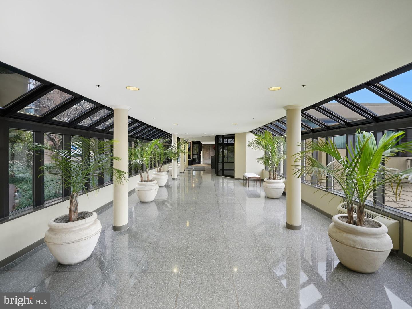 1600 N OAK ST #318, ARLINGTON, Virginia 22209, 2 Bedrooms Bedrooms, ,2 BathroomsBathrooms,Residential,For sale,1600 N OAK ST #318,VAAR2066860 MLS # VAAR2066860