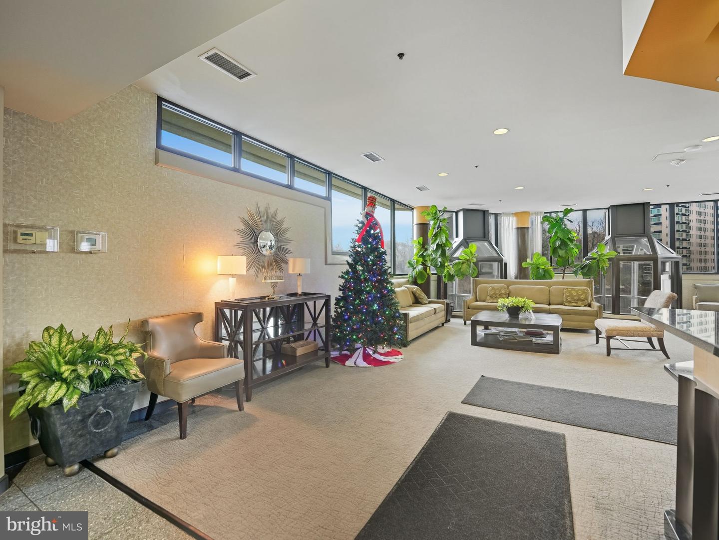 1600 N OAK ST #318, ARLINGTON, Virginia 22209, 2 Bedrooms Bedrooms, ,2 BathroomsBathrooms,Residential,For sale,1600 N OAK ST #318,VAAR2066860 MLS # VAAR2066860