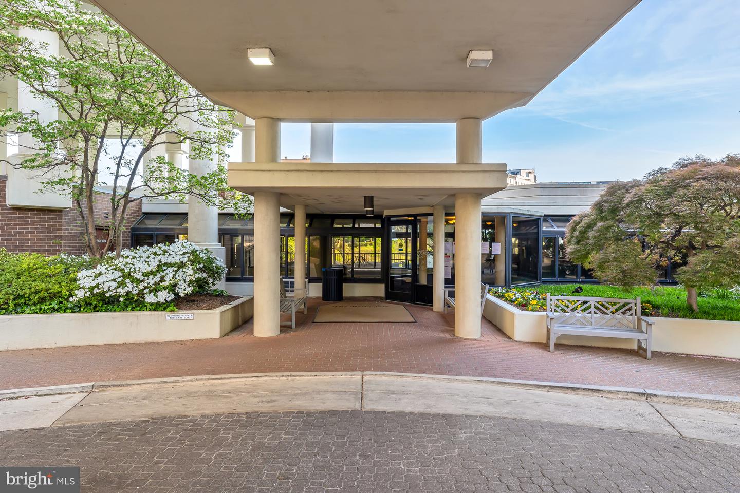 1600 N OAK ST #318, ARLINGTON, Virginia 22209, 2 Bedrooms Bedrooms, ,2 BathroomsBathrooms,Residential,For sale,1600 N OAK ST #318,VAAR2066860 MLS # VAAR2066860