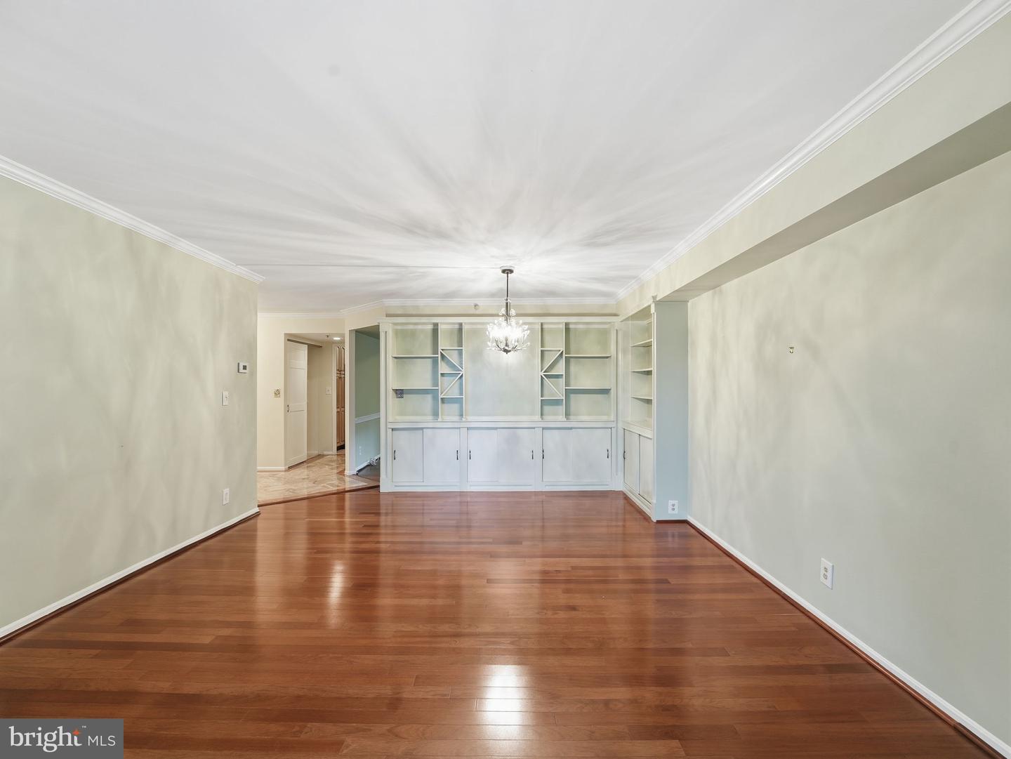 1600 N OAK ST #318, ARLINGTON, Virginia 22209, 2 Bedrooms Bedrooms, ,2 BathroomsBathrooms,Residential,For sale,1600 N OAK ST #318,VAAR2066860 MLS # VAAR2066860