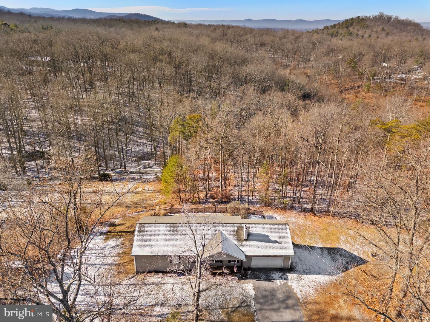 709 HOWELLSVILLE HEIGHTS CIR, FRONT ROYAL, Virginia 22630, 3 Bedrooms Bedrooms, ,2 BathroomsBathrooms,Residential,For sale,709 HOWELLSVILLE HEIGHTS CIR,VAWR2012952 MLS # VAWR2012952