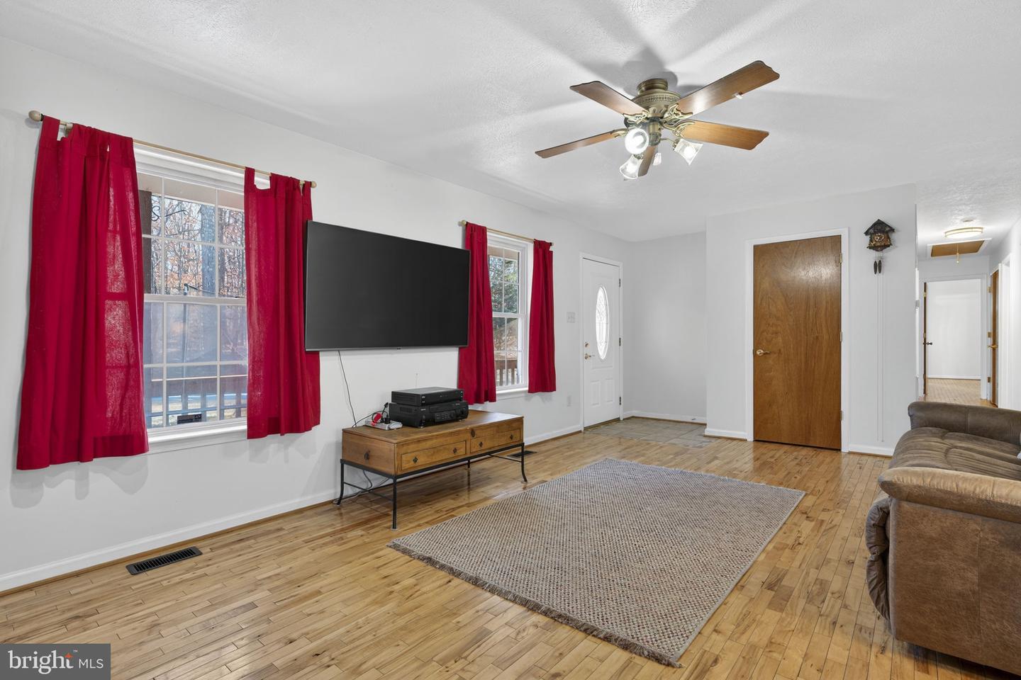 709 HOWELLSVILLE HEIGHTS CIR, FRONT ROYAL, Virginia 22630, 3 Bedrooms Bedrooms, ,2 BathroomsBathrooms,Residential,For sale,709 HOWELLSVILLE HEIGHTS CIR,VAWR2012952 MLS # VAWR2012952