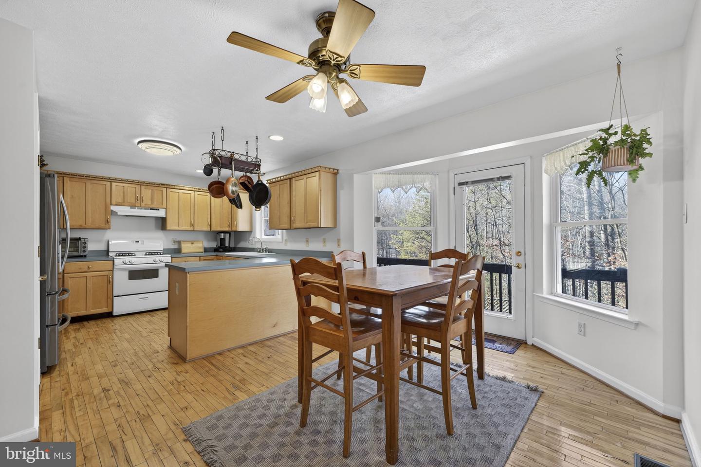 709 HOWELLSVILLE HEIGHTS CIR, FRONT ROYAL, Virginia 22630, 3 Bedrooms Bedrooms, ,2 BathroomsBathrooms,Residential,For sale,709 HOWELLSVILLE HEIGHTS CIR,VAWR2012952 MLS # VAWR2012952