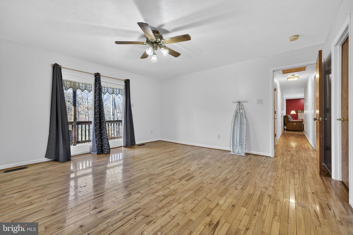 709 HOWELLSVILLE HEIGHTS CIR, FRONT ROYAL, Virginia 22630, 3 Bedrooms Bedrooms, ,2 BathroomsBathrooms,Residential,For sale,709 HOWELLSVILLE HEIGHTS CIR,VAWR2012952 MLS # VAWR2012952