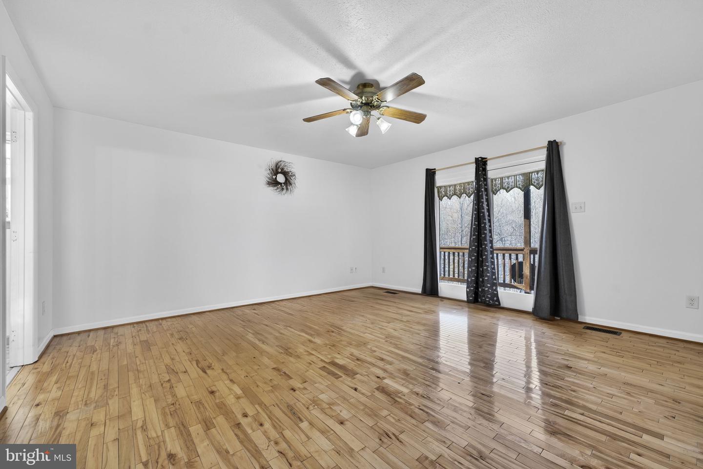 709 HOWELLSVILLE HEIGHTS CIR, FRONT ROYAL, Virginia 22630, 3 Bedrooms Bedrooms, ,2 BathroomsBathrooms,Residential,For sale,709 HOWELLSVILLE HEIGHTS CIR,VAWR2012952 MLS # VAWR2012952