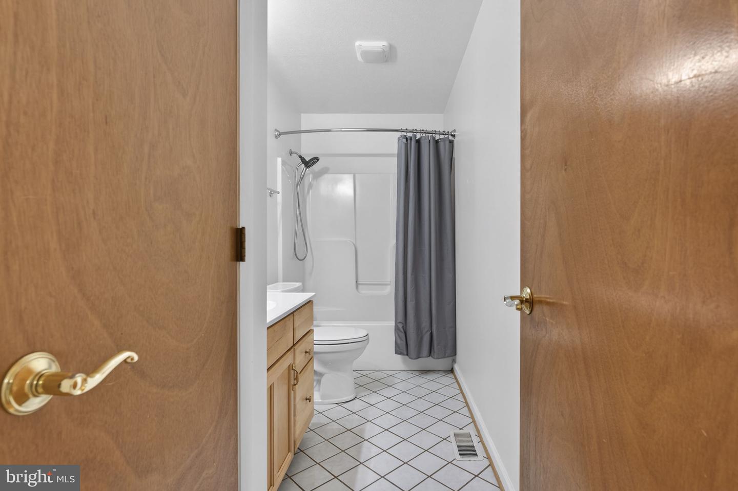 709 HOWELLSVILLE HEIGHTS CIR, FRONT ROYAL, Virginia 22630, 3 Bedrooms Bedrooms, ,2 BathroomsBathrooms,Residential,For sale,709 HOWELLSVILLE HEIGHTS CIR,VAWR2012952 MLS # VAWR2012952