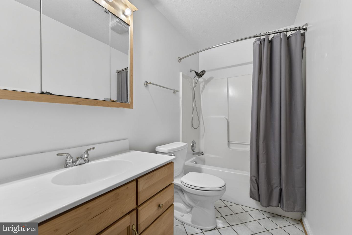 709 HOWELLSVILLE HEIGHTS CIR, FRONT ROYAL, Virginia 22630, 3 Bedrooms Bedrooms, ,2 BathroomsBathrooms,Residential,For sale,709 HOWELLSVILLE HEIGHTS CIR,VAWR2012952 MLS # VAWR2012952