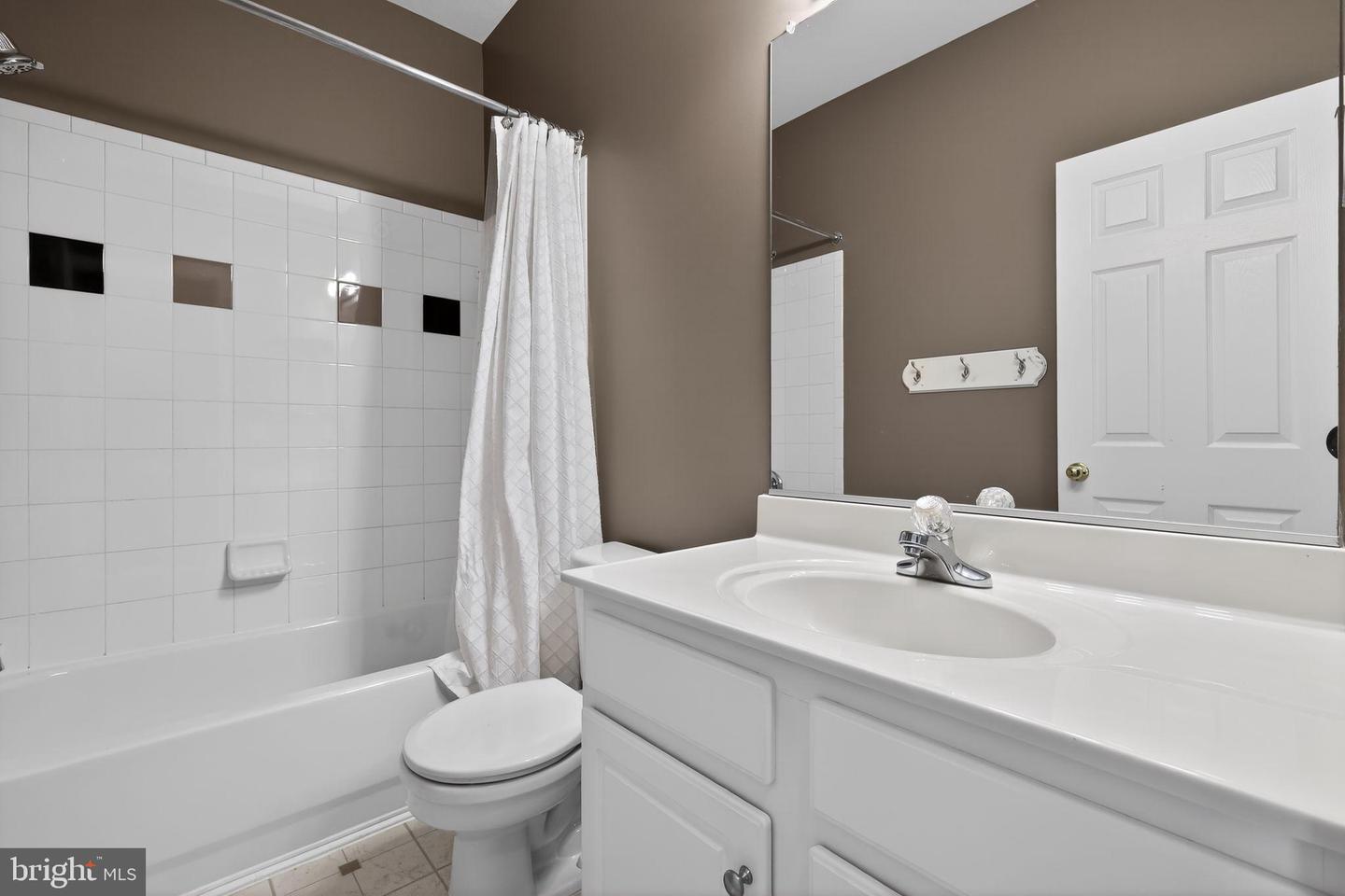 21867 GOODWOOD TER, ASHBURN, Virginia 20147, 2 Bedrooms Bedrooms, 4 Rooms Rooms,2 BathroomsBathrooms,Residential,For sale,21867 GOODWOOD TER,VALO2112330 MLS # VALO2112330