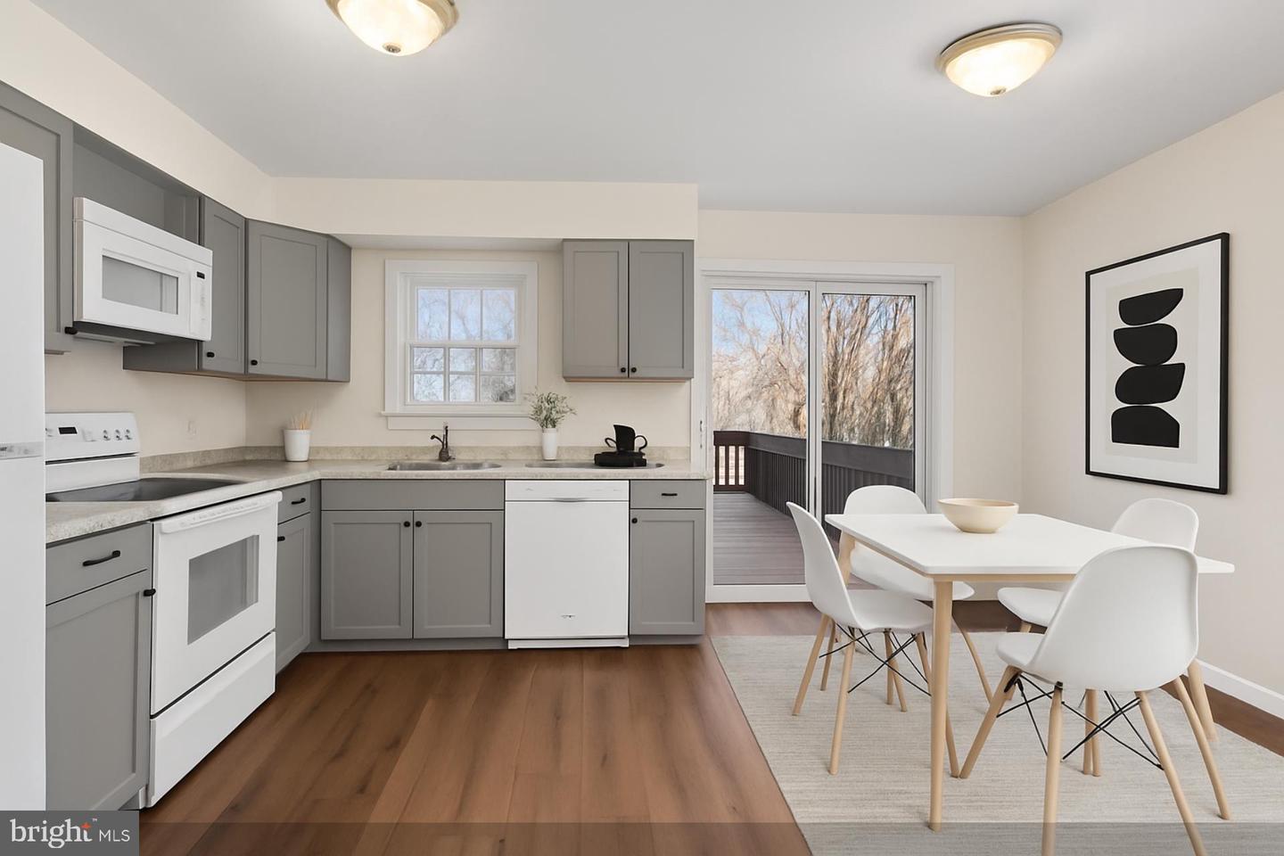 15372 GUNSMITH TER, WOODBRIDGE, Virginia 22191, 3 Bedrooms Bedrooms, ,2 BathroomsBathrooms,Residential,For sale,15372 GUNSMITH TER,VAPW2109140 MLS # VAPW2109140