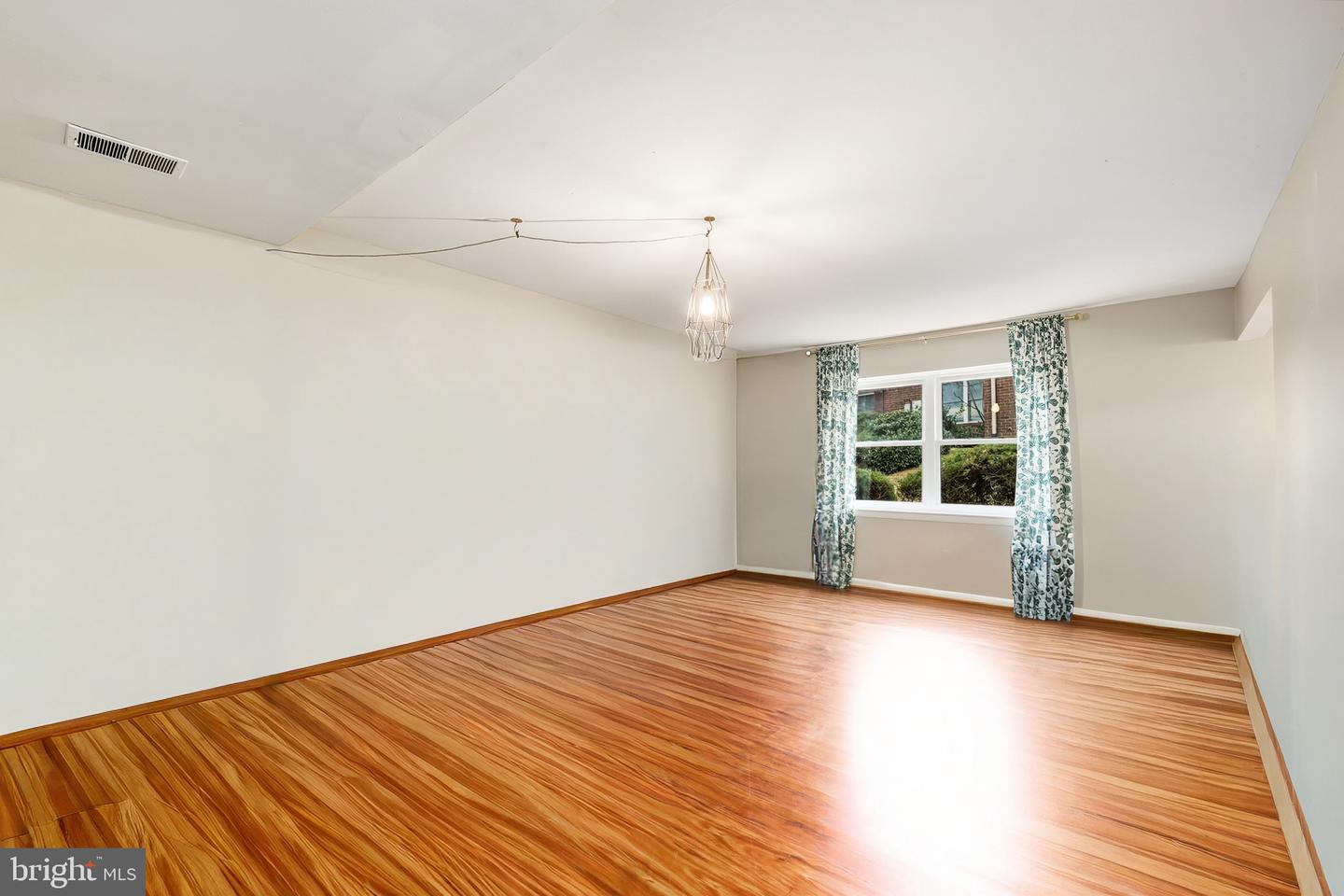 9514 HAGEL CIR #03/C, LORTON, Virginia 22079, 3 Bedrooms Bedrooms, ,2 BathroomsBathrooms,Residential,For sale,9514 HAGEL CIR #03/C,VAFX2282706 MLS # VAFX2282706