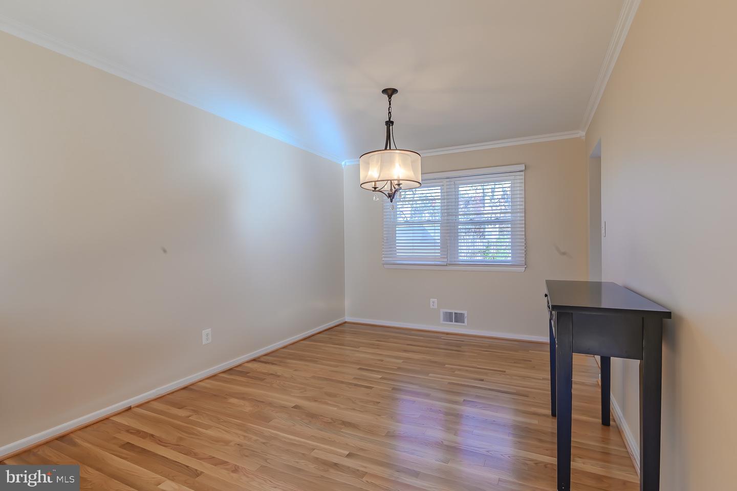 8327 ORANGE CT, ALEXANDRIA, Virginia 22309, 5 Bedrooms Bedrooms, ,3 BathroomsBathrooms,Residential,For sale,8327 ORANGE CT,VAFX2282792 MLS # VAFX2282792