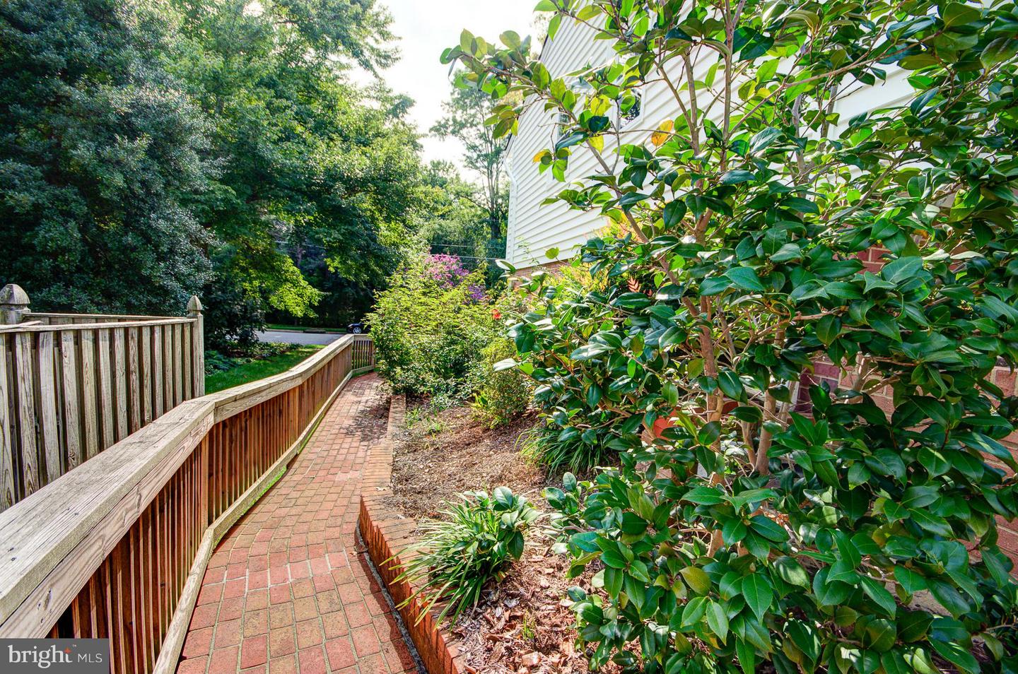 8327 ORANGE CT, ALEXANDRIA, Virginia 22309, 5 Bedrooms Bedrooms, ,3 BathroomsBathrooms,Residential,For sale,8327 ORANGE CT,VAFX2282792 MLS # VAFX2282792