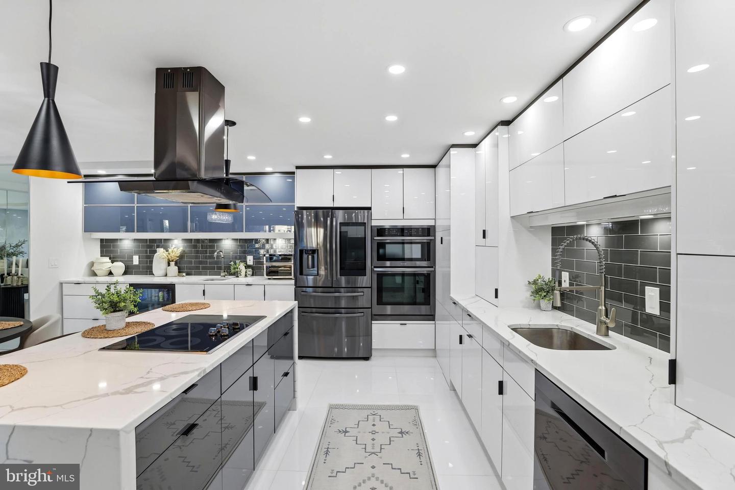 6101 EDSALL RD #1004, ALEXANDRIA, Virginia 22304, 2 Bedrooms Bedrooms, ,2 BathroomsBathrooms,Residential,For sale,6101 EDSALL RD #1004,VAAX2052508 MLS # VAAX2052508