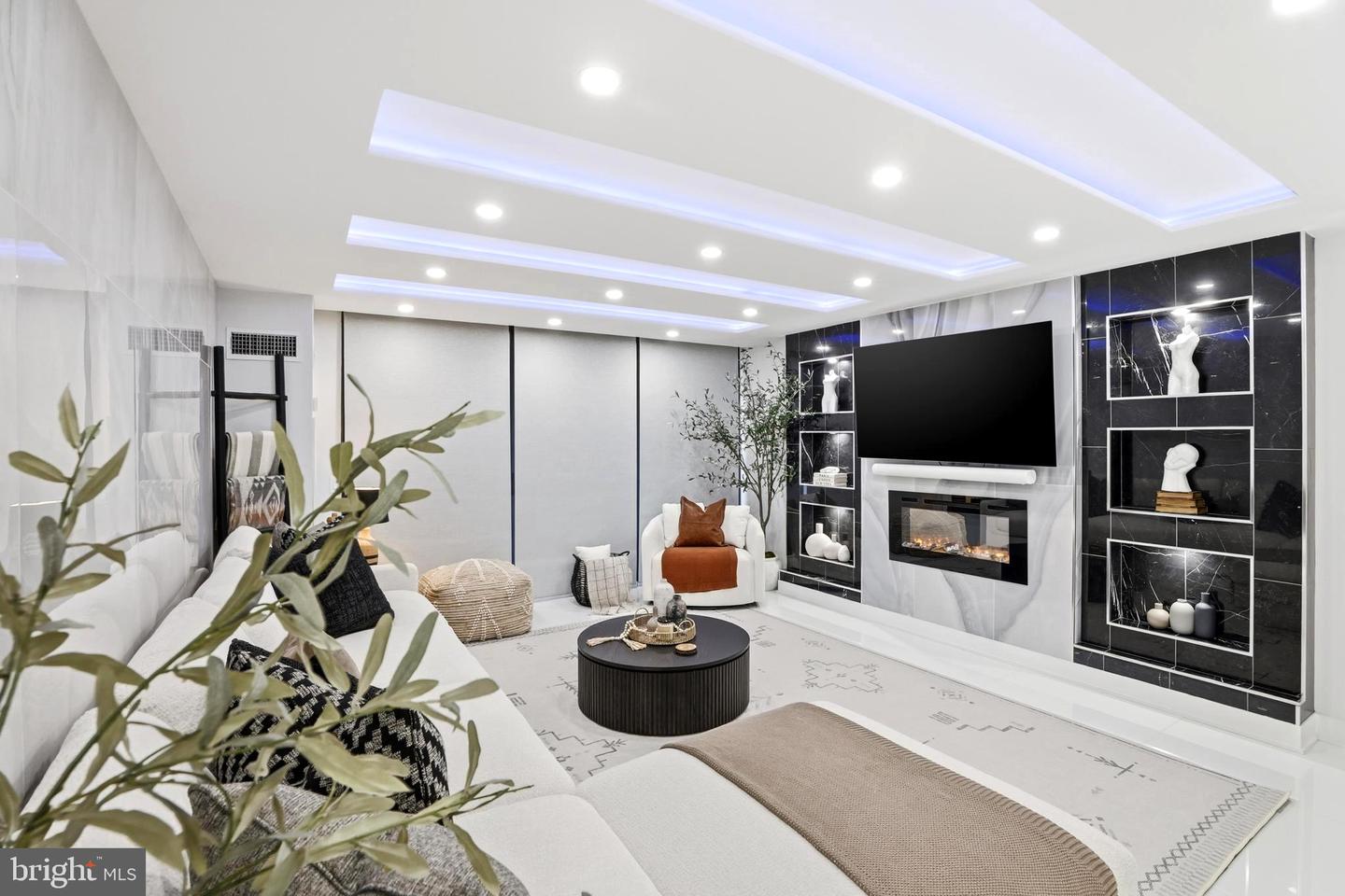 6101 EDSALL RD #1004, ALEXANDRIA, Virginia 22304, 2 Bedrooms Bedrooms, ,2 BathroomsBathrooms,Residential,For sale,6101 EDSALL RD #1004,VAAX2052508 MLS # VAAX2052508