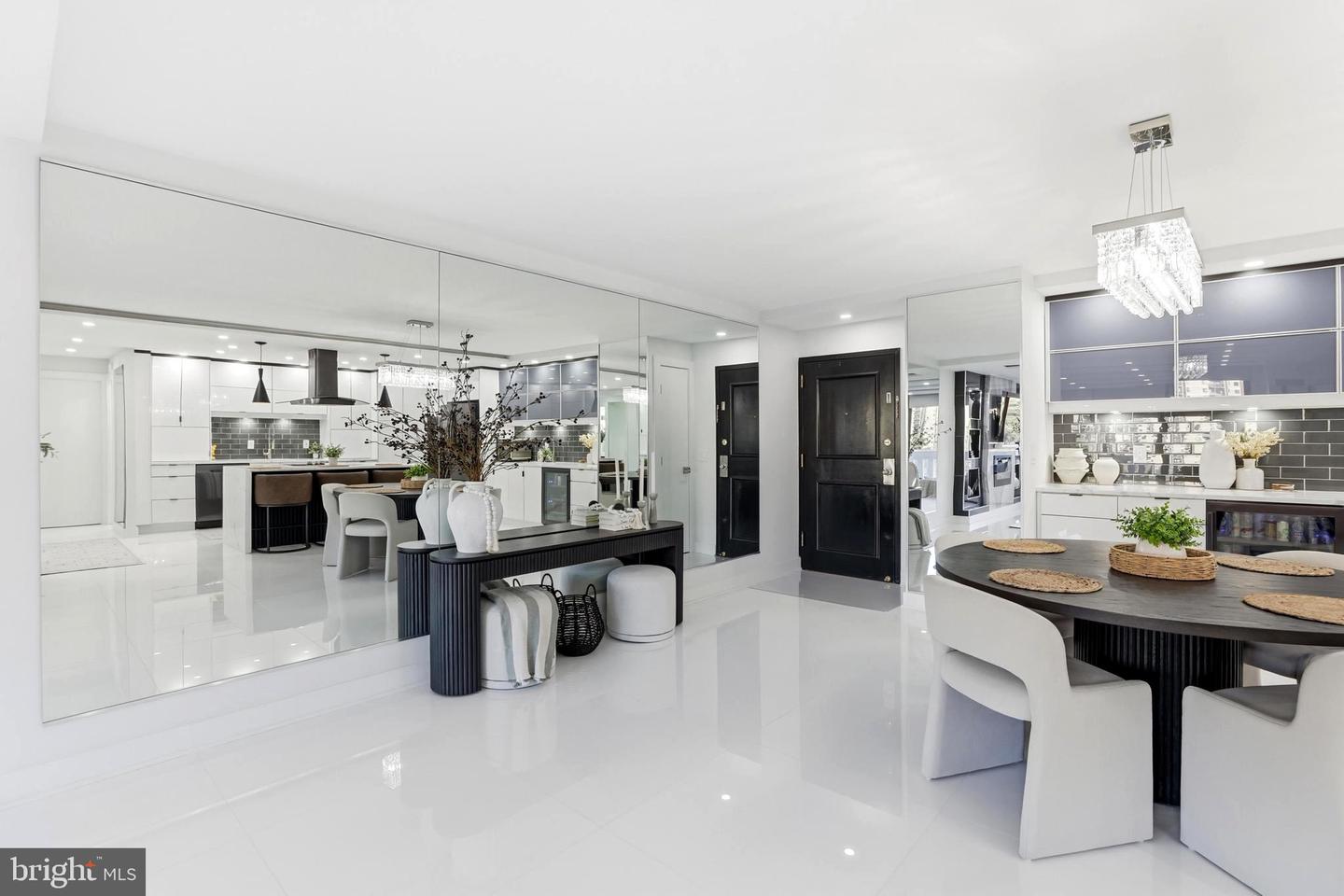 6101 EDSALL RD #1004, ALEXANDRIA, Virginia 22304, 2 Bedrooms Bedrooms, ,2 BathroomsBathrooms,Residential,For sale,6101 EDSALL RD #1004,VAAX2052508 MLS # VAAX2052508