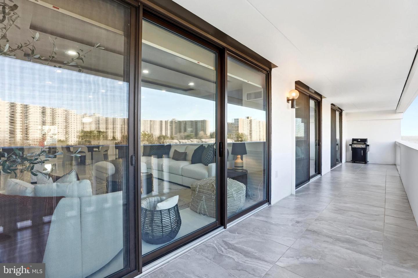 6101 EDSALL RD #1004, ALEXANDRIA, Virginia 22304, 2 Bedrooms Bedrooms, ,2 BathroomsBathrooms,Residential,For sale,6101 EDSALL RD #1004,VAAX2052508 MLS # VAAX2052508