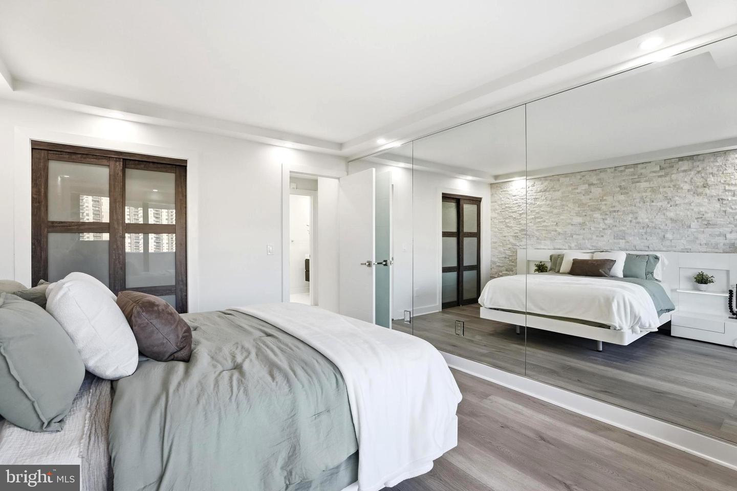 6101 EDSALL RD #1004, ALEXANDRIA, Virginia 22304, 2 Bedrooms Bedrooms, ,2 BathroomsBathrooms,Residential,For sale,6101 EDSALL RD #1004,VAAX2052508 MLS # VAAX2052508