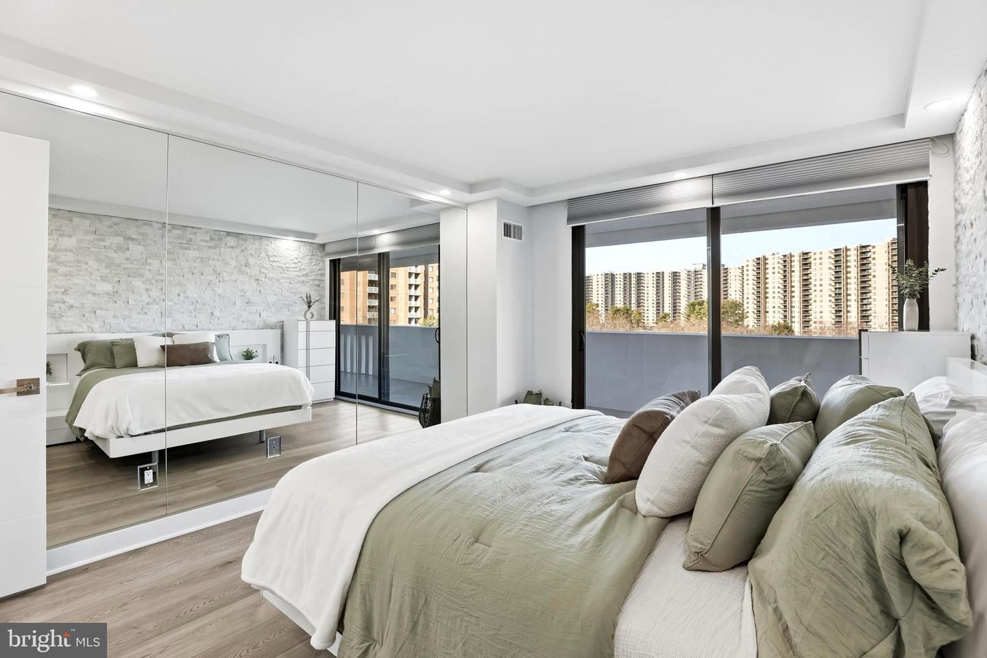 6101 EDSALL RD #1004, ALEXANDRIA, Virginia 22304, 2 Bedrooms Bedrooms, ,2 BathroomsBathrooms,Residential,For sale,6101 EDSALL RD #1004,VAAX2052508 MLS # VAAX2052508