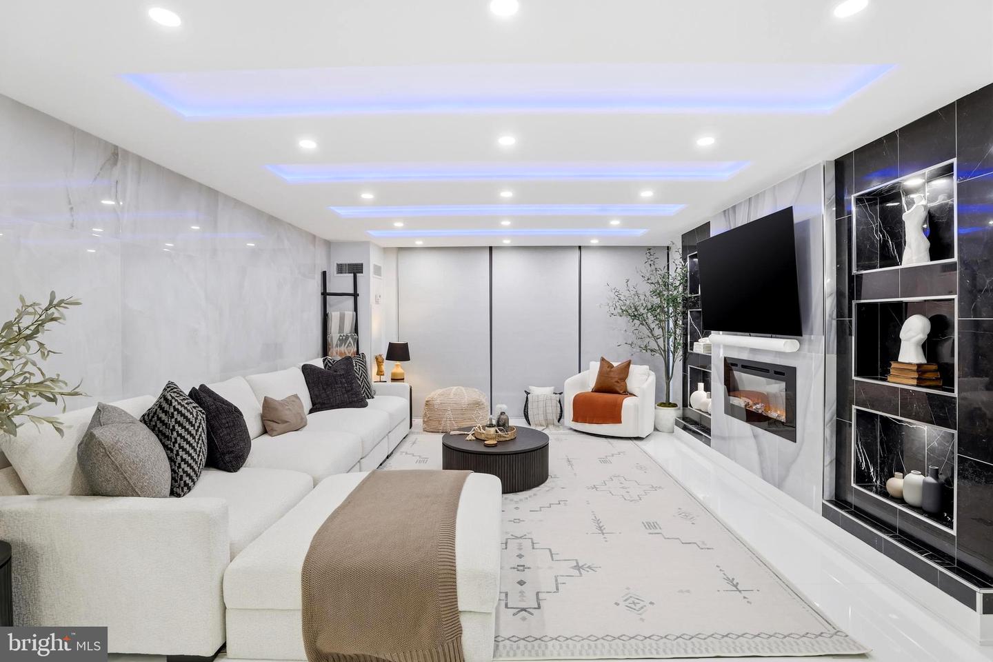 6101 EDSALL RD #1004, ALEXANDRIA, Virginia 22304, 2 Bedrooms Bedrooms, ,2 BathroomsBathrooms,Residential,For sale,6101 EDSALL RD #1004,VAAX2052508 MLS # VAAX2052508