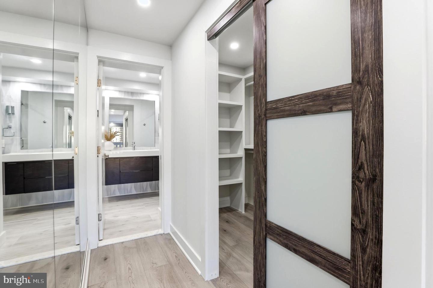 6101 EDSALL RD #1004, ALEXANDRIA, Virginia 22304, 2 Bedrooms Bedrooms, ,2 BathroomsBathrooms,Residential,For sale,6101 EDSALL RD #1004,VAAX2052508 MLS # VAAX2052508