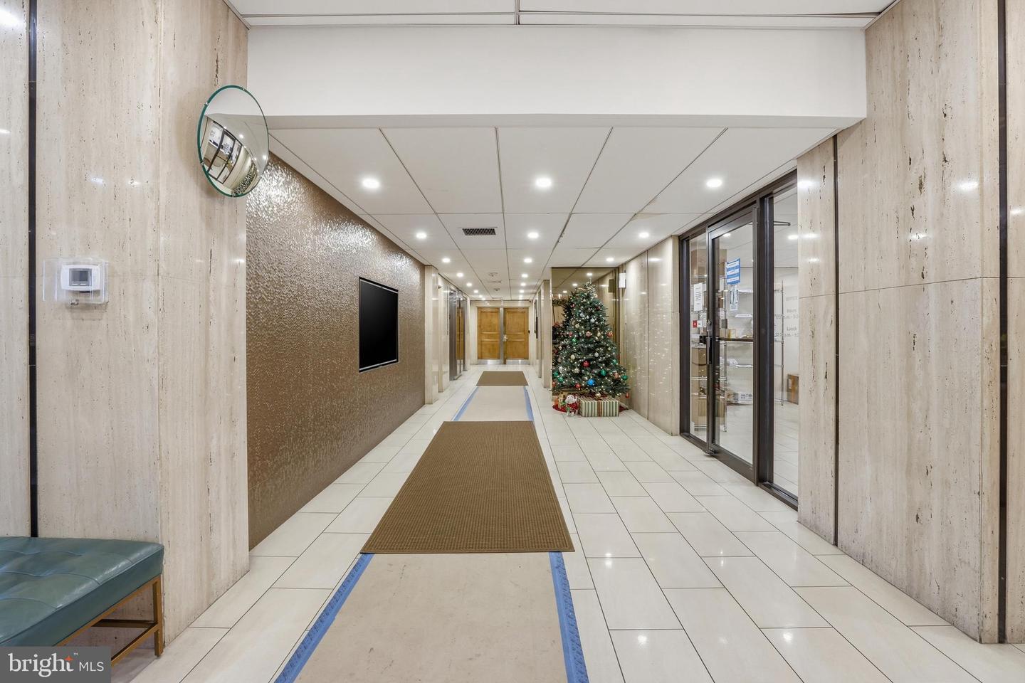 6101 EDSALL RD #1004, ALEXANDRIA, Virginia 22304, 2 Bedrooms Bedrooms, ,2 BathroomsBathrooms,Residential,For sale,6101 EDSALL RD #1004,VAAX2052508 MLS # VAAX2052508