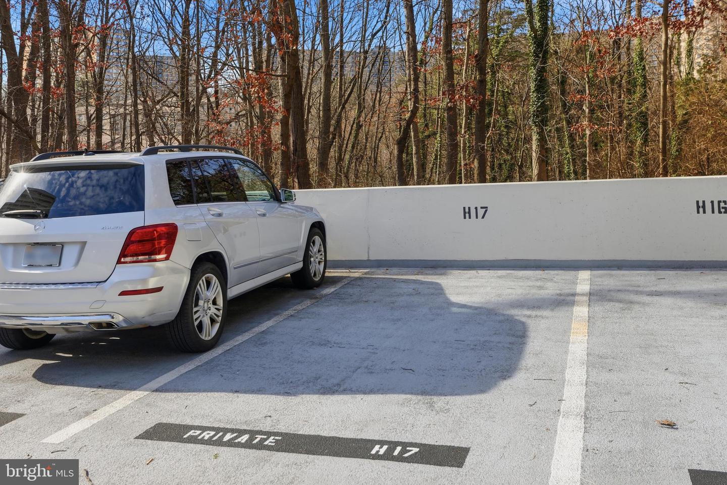 6101 EDSALL RD #1004, ALEXANDRIA, Virginia 22304, 2 Bedrooms Bedrooms, ,2 BathroomsBathrooms,Residential,For sale,6101 EDSALL RD #1004,VAAX2052508 MLS # VAAX2052508