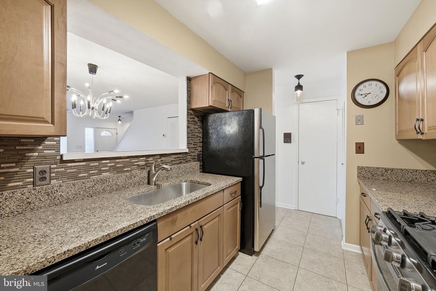 1049 MICHIGAN AVE NE #1049, WASHINGTON, District Of Columbia 20017, 3 Bedrooms Bedrooms, ,2 BathroomsBathrooms,Residential,For sale,1049 MICHIGAN AVE NE #1049,DCDC2235412 MLS # DCDC2235412