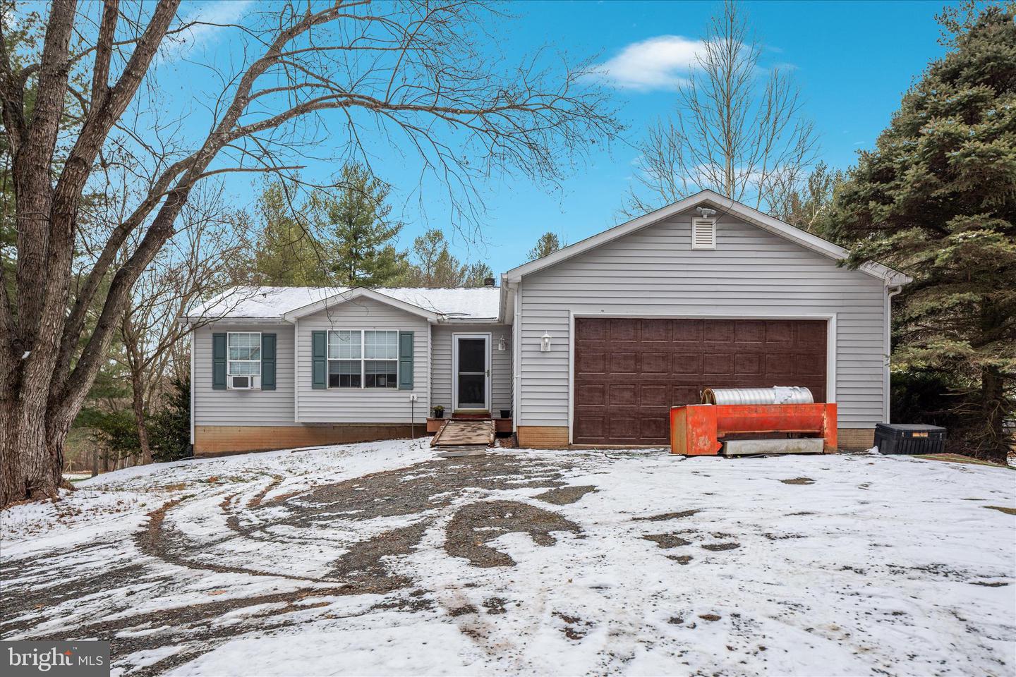 43301 SPINKS FERRY RD, LEESBURG, Virginia 20176, 2 Bedrooms Bedrooms, ,2 BathroomsBathrooms,Residential,For sale,43301 SPINKS FERRY RD,VALO2112342 MLS # VALO2112342