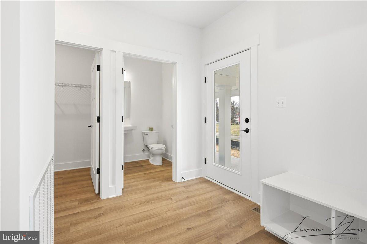 39762 RIVERS EDGE LN, LOVETTSVILLE, Virginia 20180, 5 Bedrooms Bedrooms, 22 Rooms Rooms,4 BathroomsBathrooms,Residential,For sale,39762 RIVERS EDGE LN,VALO2112596 MLS # VALO2112596 39762 RIVERS EDGE LN, LOVETTSVILLE, Virginia 20180, 5 Bedrooms Bedrooms, 22 Rooms Rooms,4 BathroomsBathrooms,Residential,For sale,39762 RIVERS EDGE LN,VALO2112596 MLS # VALO2112596