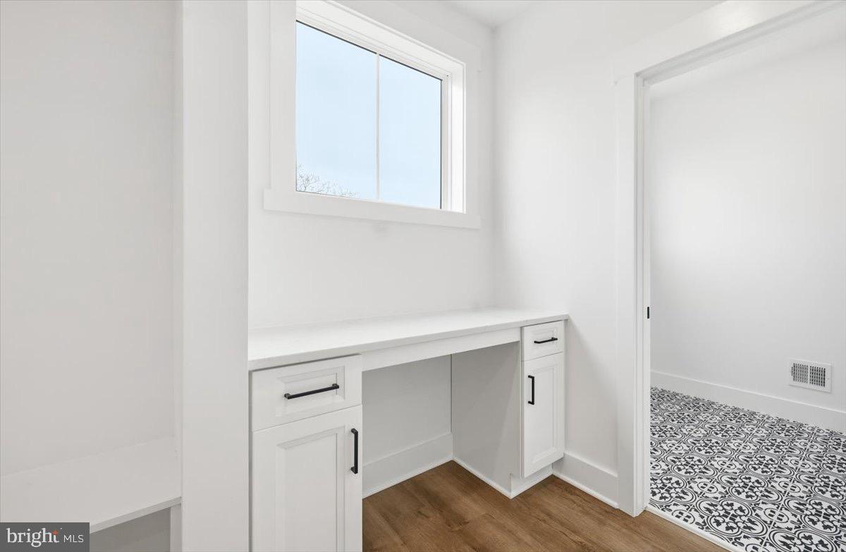 39762 RIVERS EDGE LN, LOVETTSVILLE, Virginia 20180, 5 Bedrooms Bedrooms, 22 Rooms Rooms,4 BathroomsBathrooms,Residential,For sale,39762 RIVERS EDGE LN,VALO2112596 MLS # VALO2112596 39762 RIVERS EDGE LN, LOVETTSVILLE, Virginia 20180, 5 Bedrooms Bedrooms, 22 Rooms Rooms,4 BathroomsBathrooms,Residential,For sale,39762 RIVERS EDGE LN,VALO2112596 MLS # VALO2112596