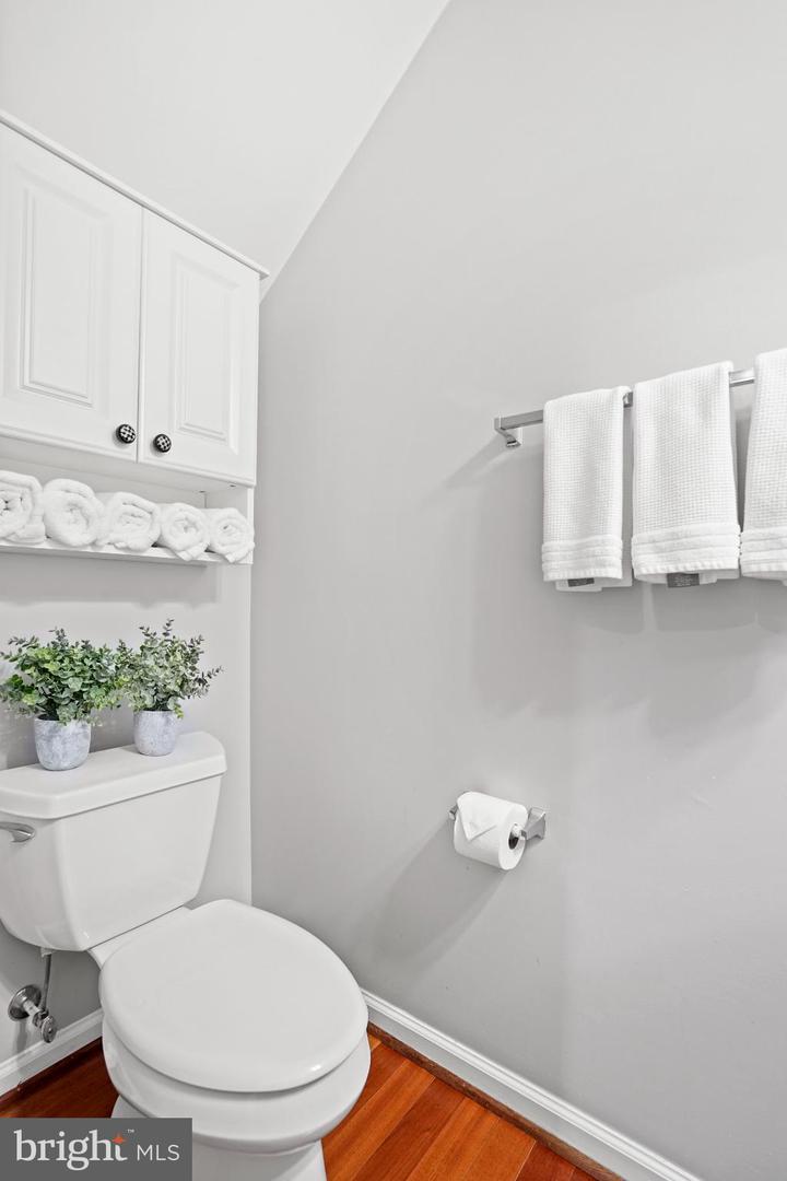 5087 DONOVAN DR, ALEXANDRIA, Virginia 22304, 2 Bedrooms Bedrooms, 5 Rooms Rooms,2 BathroomsBathrooms,Residential,For sale,5087 DONOVAN DR,VAAX2052612 MLS # VAAX2052612 5087 DONOVAN DR, ALEXANDRIA, Virginia 22304, 2 Bedrooms Bedrooms, 5 Rooms Rooms,2 BathroomsBathrooms,Residential,For sale,5087 DONOVAN DR,VAAX2052612 MLS # VAAX2052612