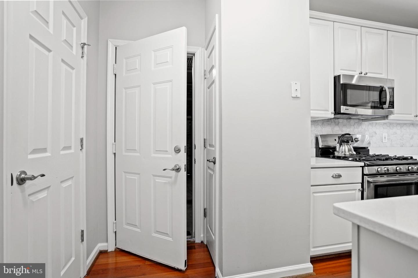 5087 DONOVAN DR, ALEXANDRIA, Virginia 22304, 2 Bedrooms Bedrooms, 5 Rooms Rooms,2 BathroomsBathrooms,Residential,For sale,5087 DONOVAN DR,VAAX2052612 MLS # VAAX2052612 5087 DONOVAN DR, ALEXANDRIA, Virginia 22304, 2 Bedrooms Bedrooms, 5 Rooms Rooms,2 BathroomsBathrooms,Residential,For sale,5087 DONOVAN DR,VAAX2052612 MLS # VAAX2052612