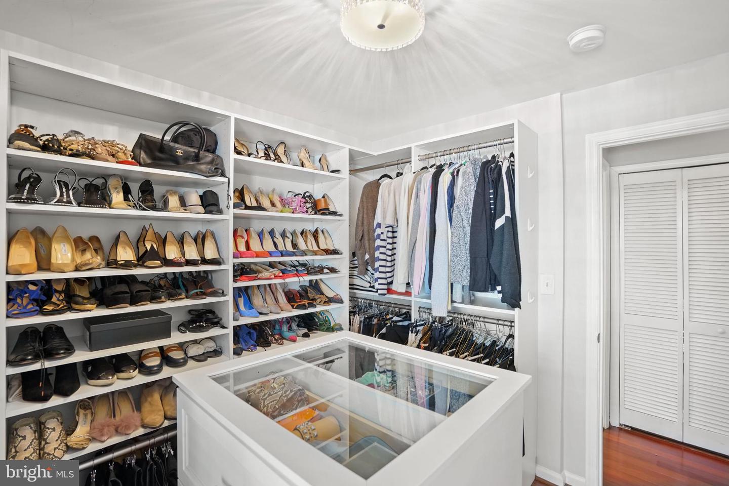 5087 DONOVAN DR, ALEXANDRIA, Virginia 22304, 2 Bedrooms Bedrooms, 5 Rooms Rooms,2 BathroomsBathrooms,Residential,For sale,5087 DONOVAN DR,VAAX2052612 MLS # VAAX2052612 5087 DONOVAN DR, ALEXANDRIA, Virginia 22304, 2 Bedrooms Bedrooms, 5 Rooms Rooms,2 BathroomsBathrooms,Residential,For sale,5087 DONOVAN DR,VAAX2052612 MLS # VAAX2052612