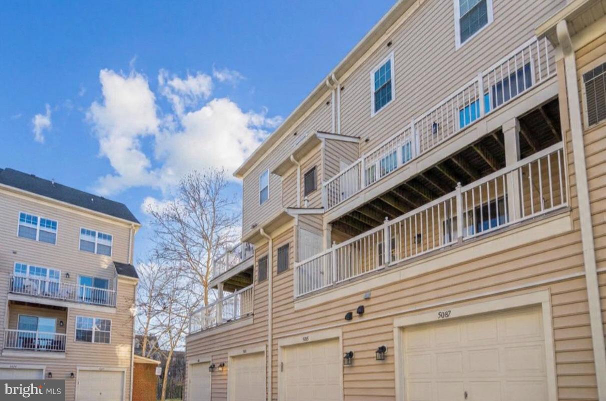 5087 DONOVAN DR, ALEXANDRIA, Virginia 22304, 2 Bedrooms Bedrooms, 5 Rooms Rooms,2 BathroomsBathrooms,Residential,For sale,5087 DONOVAN DR,VAAX2052612 MLS # VAAX2052612 5087 DONOVAN DR, ALEXANDRIA, Virginia 22304, 2 Bedrooms Bedrooms, 5 Rooms Rooms,2 BathroomsBathrooms,Residential,For sale,5087 DONOVAN DR,VAAX2052612 MLS # VAAX2052612