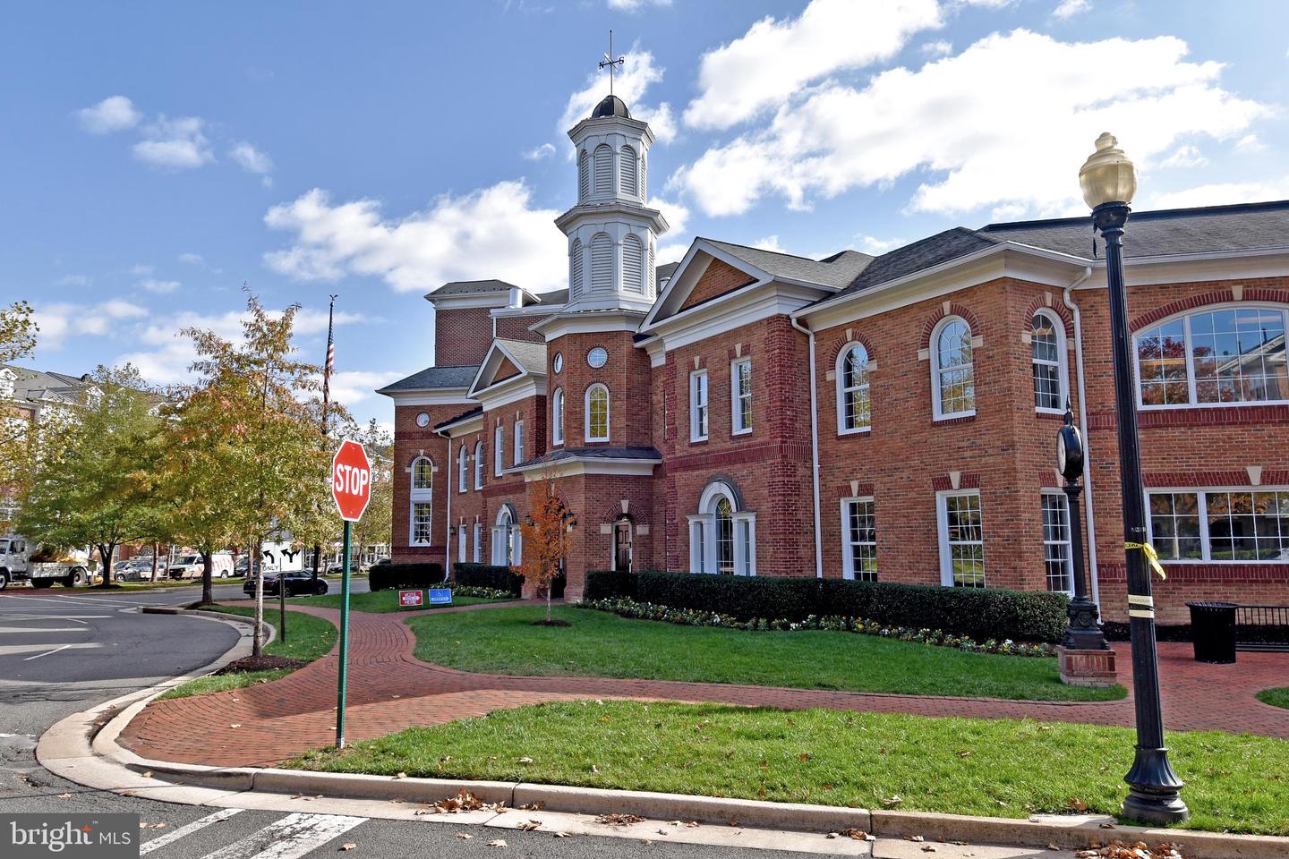 5087 DONOVAN DR, ALEXANDRIA, Virginia 22304, 2 Bedrooms Bedrooms, 5 Rooms Rooms,2 BathroomsBathrooms,Residential,For sale,5087 DONOVAN DR,VAAX2052612 MLS # VAAX2052612 5087 DONOVAN DR, ALEXANDRIA, Virginia 22304, 2 Bedrooms Bedrooms, 5 Rooms Rooms,2 BathroomsBathrooms,Residential,For sale,5087 DONOVAN DR,VAAX2052612 MLS # VAAX2052612