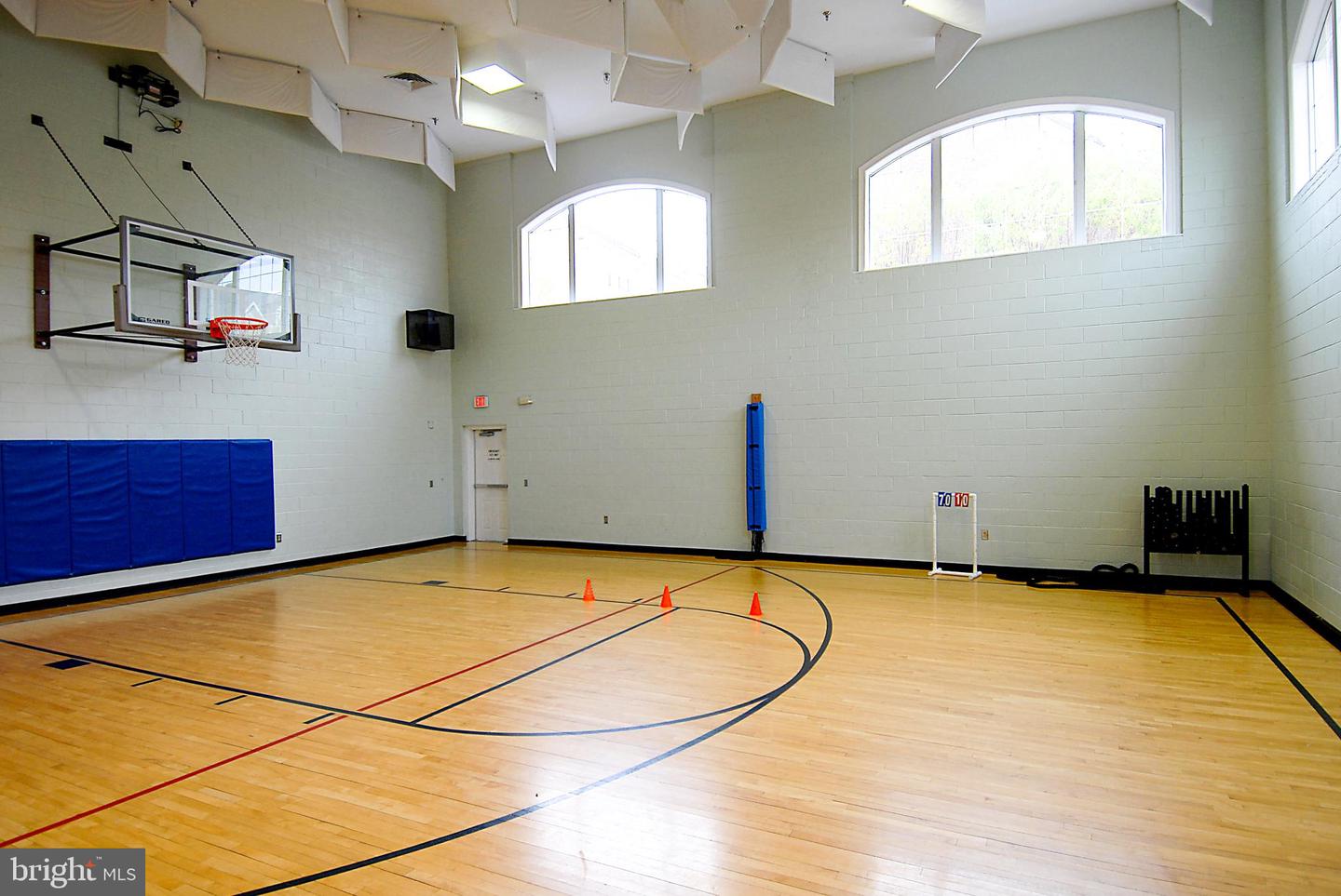 5087 DONOVAN DR, ALEXANDRIA, Virginia 22304, 2 Bedrooms Bedrooms, 5 Rooms Rooms,2 BathroomsBathrooms,Residential,For sale,5087 DONOVAN DR,VAAX2052612 MLS # VAAX2052612 5087 DONOVAN DR, ALEXANDRIA, Virginia 22304, 2 Bedrooms Bedrooms, 5 Rooms Rooms,2 BathroomsBathrooms,Residential,For sale,5087 DONOVAN DR,VAAX2052612 MLS # VAAX2052612