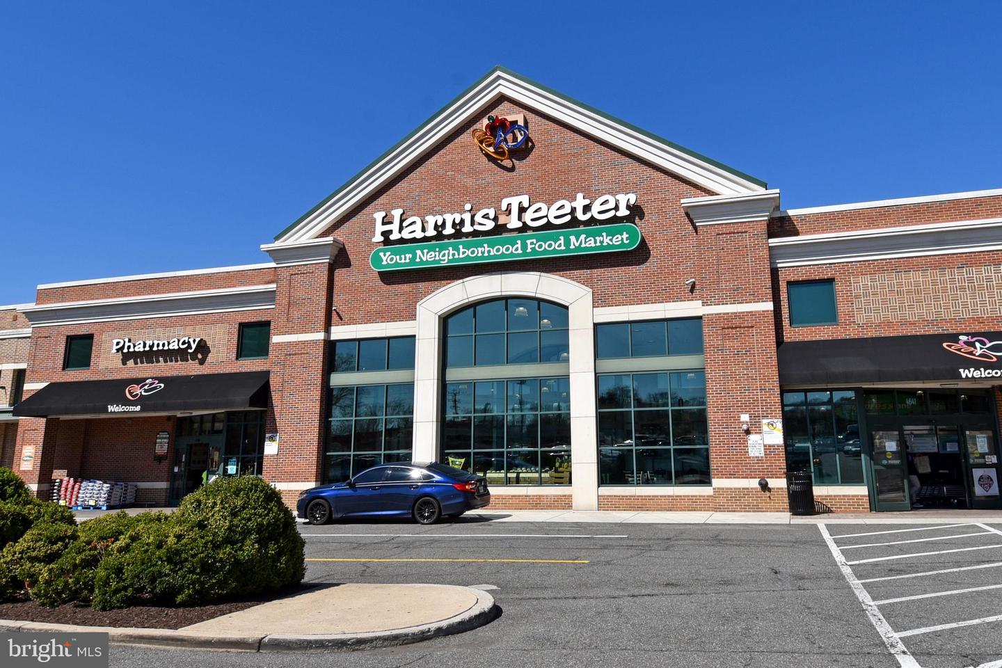 5087 DONOVAN DR, ALEXANDRIA, Virginia 22304, 2 Bedrooms Bedrooms, 5 Rooms Rooms,2 BathroomsBathrooms,Residential,For sale,5087 DONOVAN DR,VAAX2052612 MLS # VAAX2052612 5087 DONOVAN DR, ALEXANDRIA, Virginia 22304, 2 Bedrooms Bedrooms, 5 Rooms Rooms,2 BathroomsBathrooms,Residential,For sale,5087 DONOVAN DR,VAAX2052612 MLS # VAAX2052612