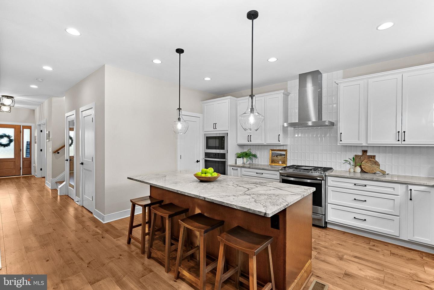 35611 HAMLET CT, ROUND HILL, Virginia 20141, 5 Bedrooms Bedrooms, ,4 BathroomsBathrooms,Residential,For sale,35611 HAMLET CT,VALO2112968 MLS # VALO2112968