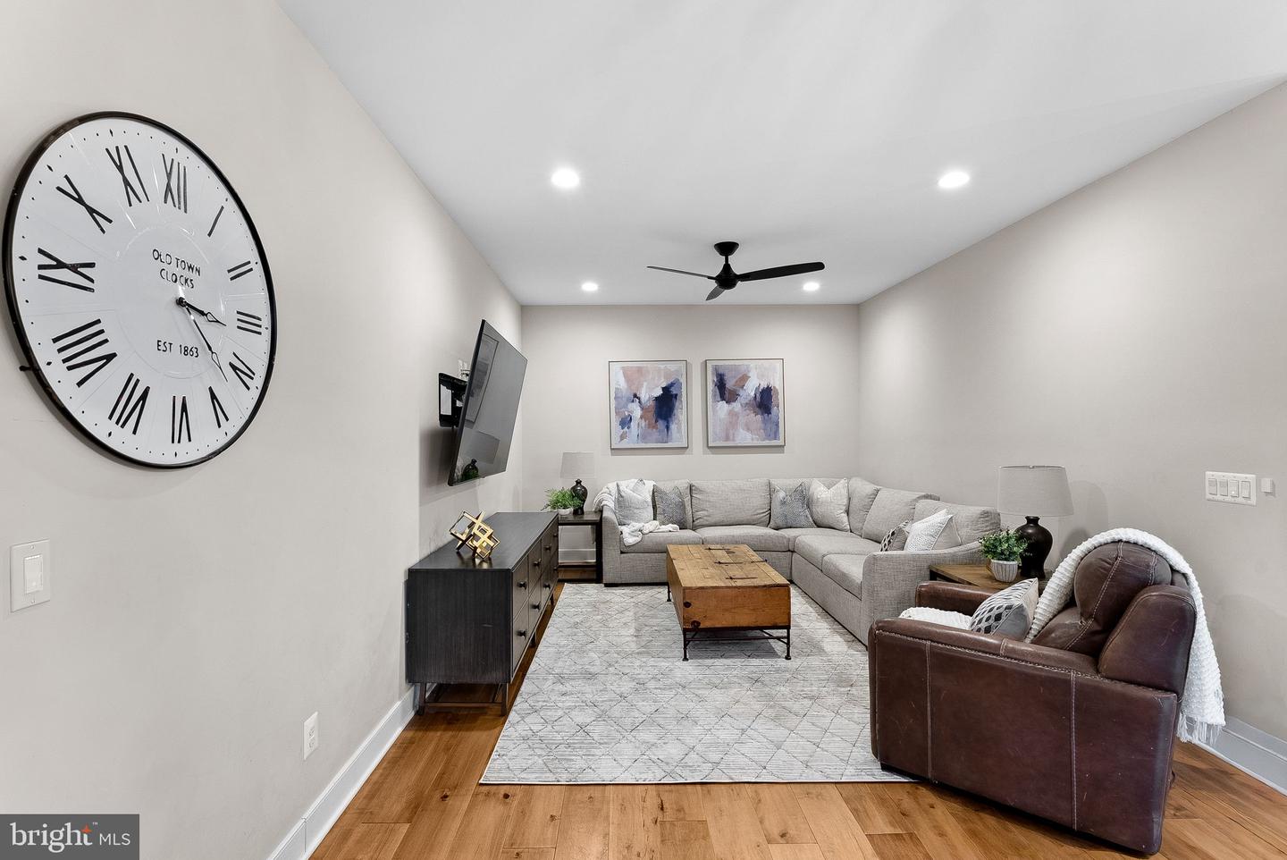 35611 HAMLET CT, ROUND HILL, Virginia 20141, 5 Bedrooms Bedrooms, ,4 BathroomsBathrooms,Residential,For sale,35611 HAMLET CT,VALO2112968 MLS # VALO2112968