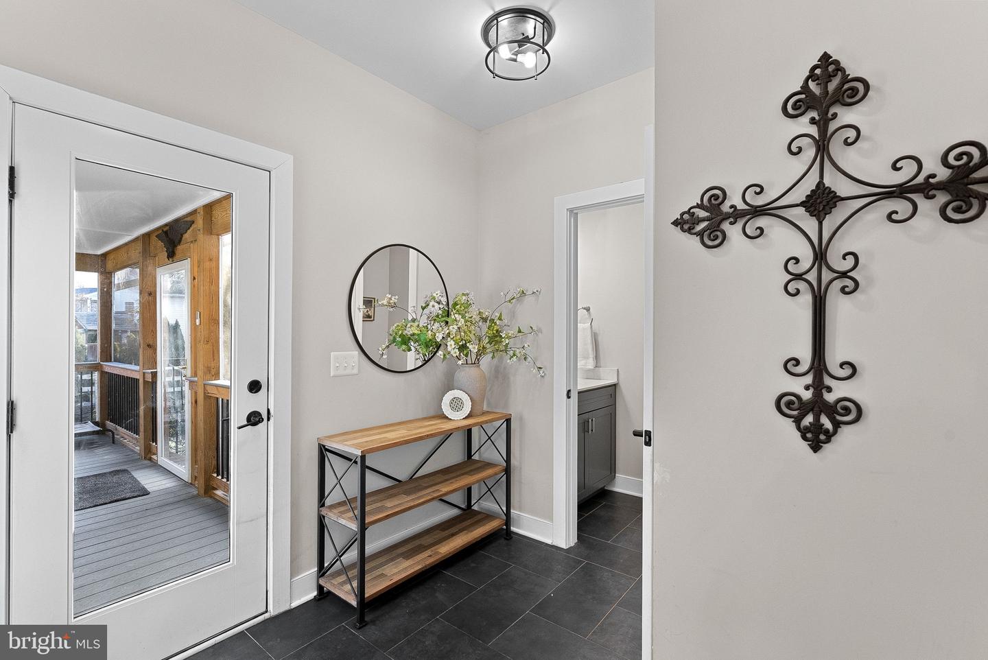 35611 HAMLET CT, ROUND HILL, Virginia 20141, 5 Bedrooms Bedrooms, ,4 BathroomsBathrooms,Residential,For sale,35611 HAMLET CT,VALO2112968 MLS # VALO2112968