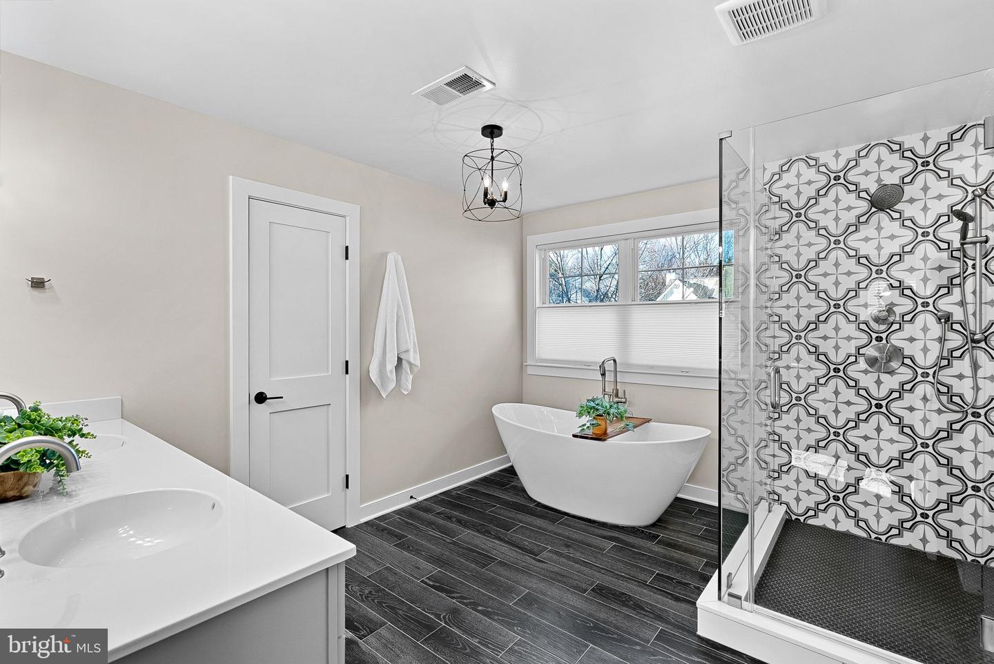 35611 HAMLET CT, ROUND HILL, Virginia 20141, 5 Bedrooms Bedrooms, ,4 BathroomsBathrooms,Residential,For sale,35611 HAMLET CT,VALO2112968 MLS # VALO2112968