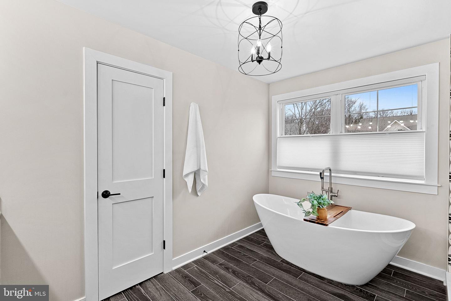 35611 HAMLET CT, ROUND HILL, Virginia 20141, 5 Bedrooms Bedrooms, ,4 BathroomsBathrooms,Residential,For sale,35611 HAMLET CT,VALO2112968 MLS # VALO2112968