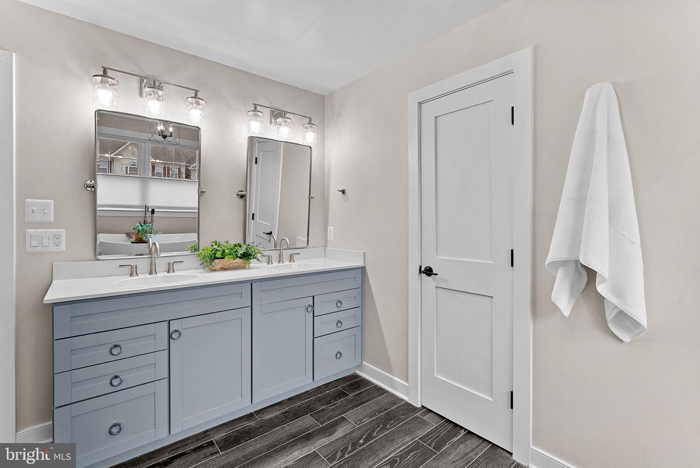 35611 HAMLET CT, ROUND HILL, Virginia 20141, 5 Bedrooms Bedrooms, ,4 BathroomsBathrooms,Residential,For sale,35611 HAMLET CT,VALO2112968 MLS # VALO2112968