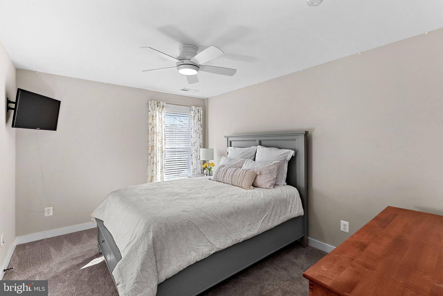 35611 HAMLET CT, ROUND HILL, Virginia 20141, 5 Bedrooms Bedrooms, ,4 BathroomsBathrooms,Residential,For sale,35611 HAMLET CT,VALO2112968 MLS # VALO2112968