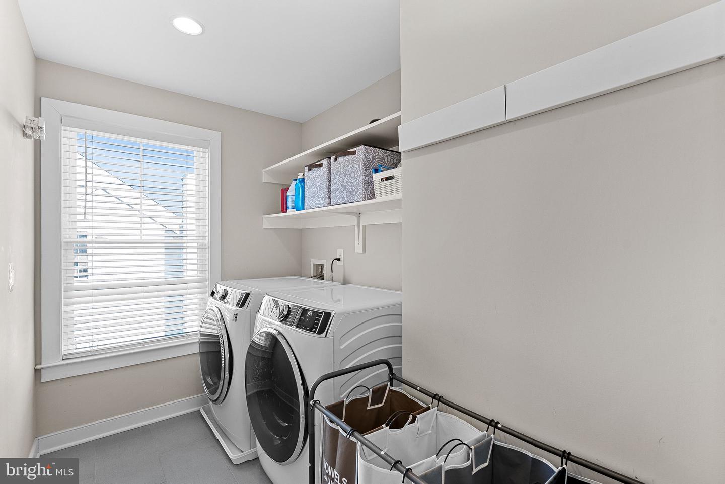 35611 HAMLET CT, ROUND HILL, Virginia 20141, 5 Bedrooms Bedrooms, ,4 BathroomsBathrooms,Residential,For sale,35611 HAMLET CT,VALO2112968 MLS # VALO2112968