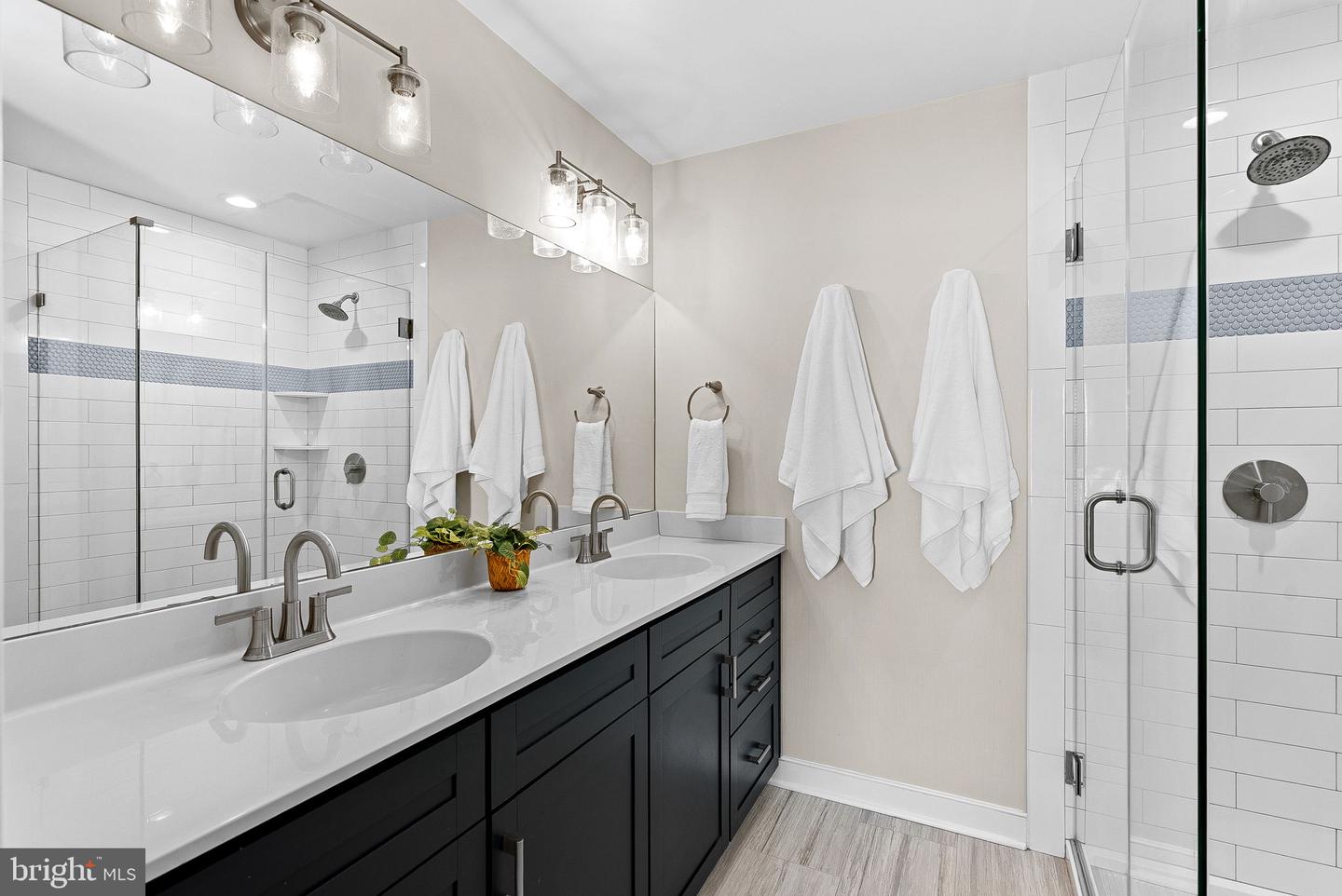 35611 HAMLET CT, ROUND HILL, Virginia 20141, 5 Bedrooms Bedrooms, ,4 BathroomsBathrooms,Residential,For sale,35611 HAMLET CT,VALO2112968 MLS # VALO2112968