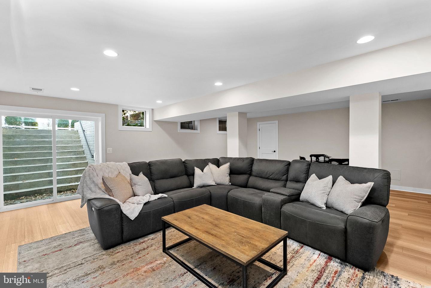 35611 HAMLET CT, ROUND HILL, Virginia 20141, 5 Bedrooms Bedrooms, ,4 BathroomsBathrooms,Residential,For sale,35611 HAMLET CT,VALO2112968 MLS # VALO2112968