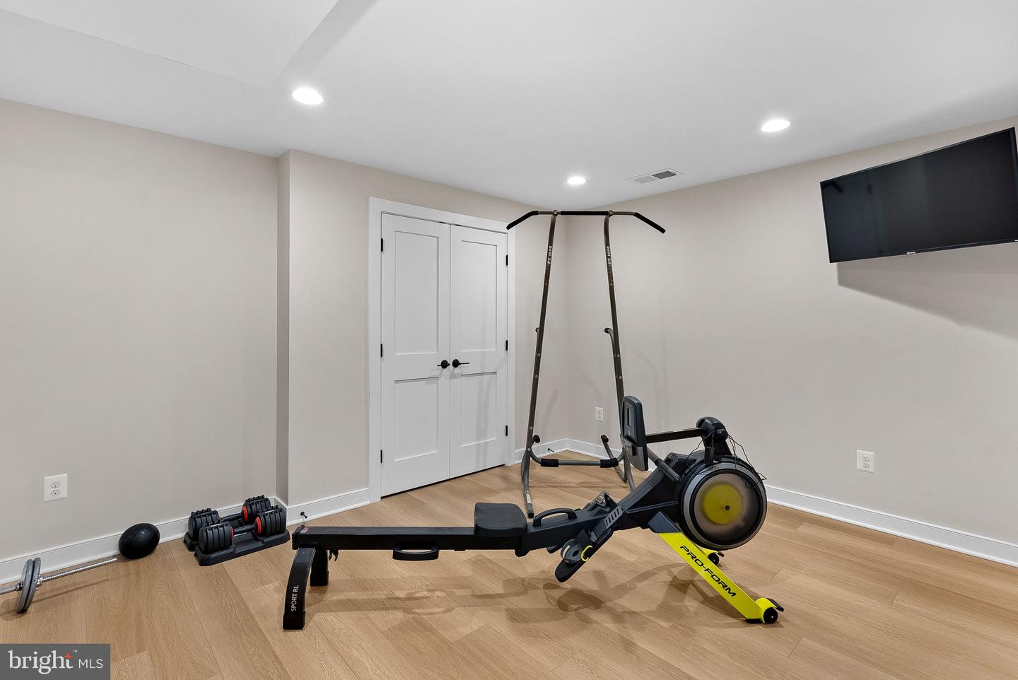 35611 HAMLET CT, ROUND HILL, Virginia 20141, 5 Bedrooms Bedrooms, ,4 BathroomsBathrooms,Residential,For sale,35611 HAMLET CT,VALO2112968 MLS # VALO2112968