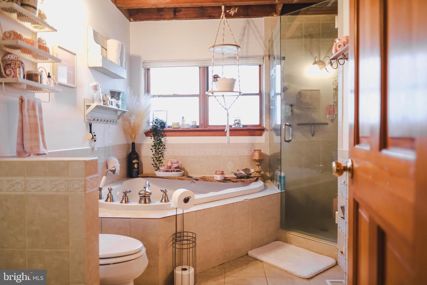 37844 NICEWARNER LN, LOVETTSVILLE, Virginia 20180, 3 Bedrooms Bedrooms, ,3 BathroomsBathrooms,Residential,For sale,37844 NICEWARNER LN,VALO2112980 MLS # VALO2112980